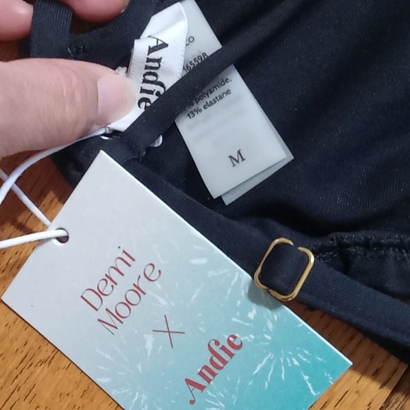 Andie Womens Bikini Top BLACK Medium TRIANGLE Swim Vacation Beach CANNES - Picture 6 of 7